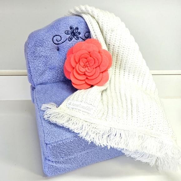 American Girl Doll Truly Me SIT and SNOOZE Blue CHAIR Daybed BLANKET Pillow BED - Picture 1 of 4